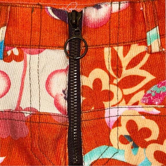 NWOT - Birds, Butterflies, Floral , Whimsy Fitted Flare Corduroys - Picture 13 of 15